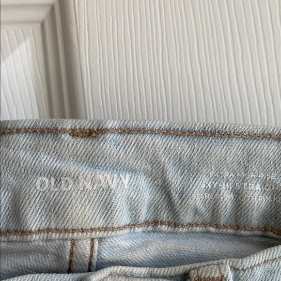 Old Navy Light Blue Denim Distressed Jeans 4 - Picture 2 of 3